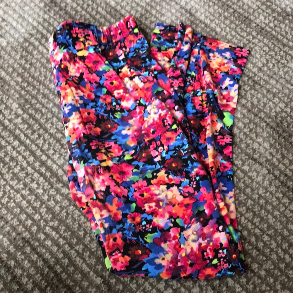 Colorful floral leggings